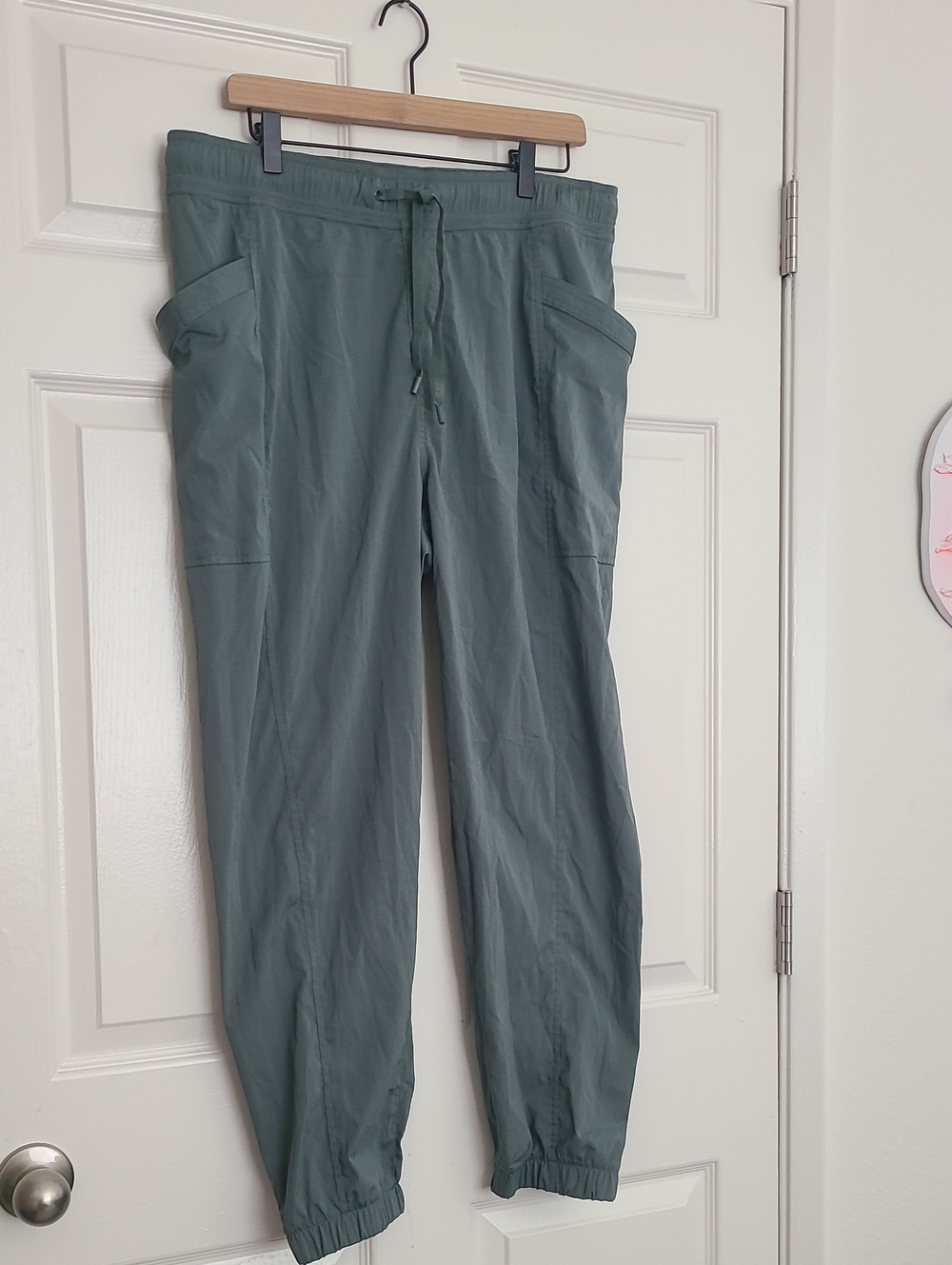 Eddie Bauer Women's Forest Green Drawstring Joggers
